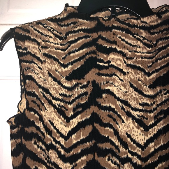 NWOT Stretch Animal print top Sz XL - Picture 2 of 3